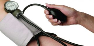 Hipertensioni, ja nëntë ushqimet që e mposhtin