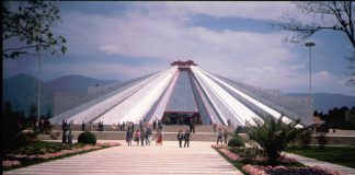 Ringjallja sociale e “Piramidës”