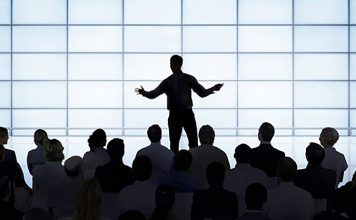 Çfarë lexojnë drejtuesit?