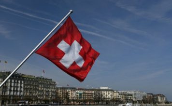 Zvicra legalizon 20 mijë shqiptarë ilegal