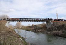 Forcat e Armatosura Shqiptare ndërtojnë urë për mijëra banorë të fushës së Maliqit