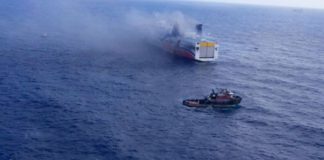 Forcat detare shpëtojnë 2 persona pranë Sazanit