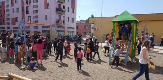 110 të rinj nga bota ndërtojnë parqe për fëmijët shqiptarë