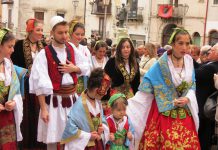 50 arbëreshë në Krujë për 550-vjetorin e fitores së Skënderbeut