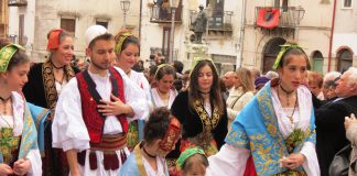 50 arbëreshë në Krujë për 550-vjetorin e fitores së Skënderbeut