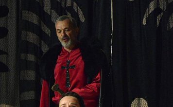 Teatri shqip, për herë të parë në Paris