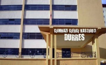 Ish-nxënësit kthehen për të ndihmuar gjimnazin ku mësuan në Durrës