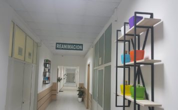 Fier, mjeku transformon spitalin me shpenzimet e veta