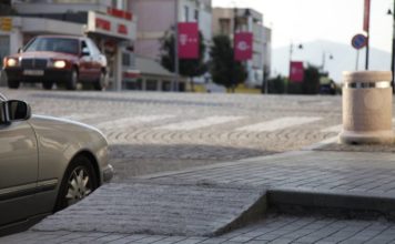 Bashkia Lezhë kryen punime për një mjedis pa barriera