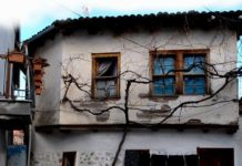 Pogradec, kthim në identitet banesave monument kulture