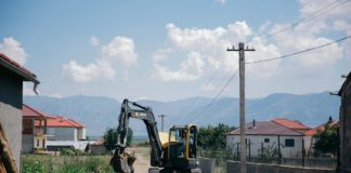 Korçë, nis puna për ujësjellësin e fshatit Dërsnik