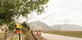 Korçë, nis puna për rikonstruksionin e rrugës së Drenovës