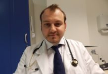 Doktori shqiptar i shpëton jetën irlandezit në avion