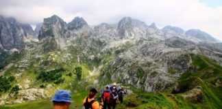 Zgjatet sezoni turistik në Shqipëri, rriten me 83% të huajt që erdhën për pushime në shtator