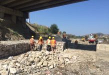 Vijon puna për rehabilitimin e urës së Peqinit