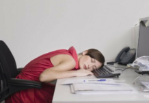 Teknologji e re për ata që i merr gjumi në zyrë