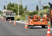 Sinjalistikë dhe asfaltim, nisin punimet në aksin Melgushë-Mjedë