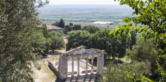 Prestigjiozja suedeze: Mësyni Shqipërinë, aty gjen kudo rrënoja antike