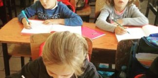 Familja në gjakmarrje, 7 vjeçarja regjistohet në shkollë