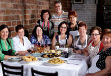 Restoranti që gatuajnë vetëm gjyshet