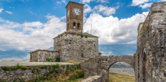 “Corriere della Sera”: Berati, Gjirokastra dhe Prizreni ndër top destinacionet e vjeshtës