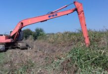 Shmangia e përmbytjeve, pastrohen kanalet kulluese në Berat