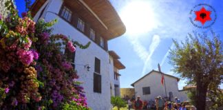 Turistët nuk vijnë vetëm për plazh, ja sa vizitorë ‘thithi’ Kruja këtë muaj