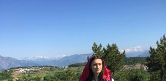 FOTOT/ Xhubleta, veshja e vjetër shqiptare bën bashkë studiues e etnografë