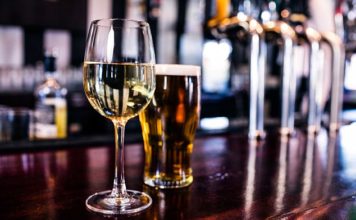 Sekreti i jetëgjatësisë? Birra, vera dhe çokollata të shtojnë jetën