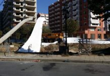 Tiranës i shtohet një urë e re moderne për këmbësorët, ja ku po ndërtohet