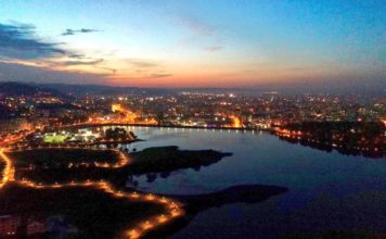 FOTOT/ Vjeshta e gjen Parkun e Madh të ndriçuar, me rrjet të ri te shëtitorja e pista të reja