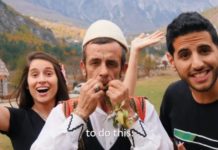 VIDEO/ Mos e humbni! Muzikë me gjethe, imitim të Michael Jackson, blogeri i njohur zbulon shqiptarin që po çudit botën