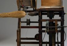 FOTOT/ La punën për të bërë fshesa si të dikurshmet