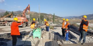 Foto/ Vijon puna për bypass-in e Tepelenës