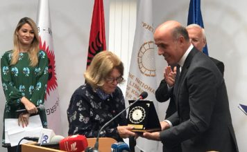 37 libra të vjetër për Skënderbeun ekspozohen në Bibliotekën Kombëtare të Kosovës