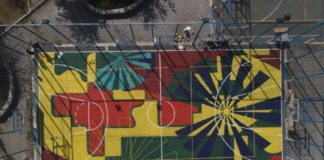 Fushat sportive në Tiranë vishen me ngjyra