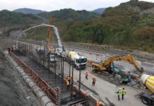 FOTOT/ Shmangia e rrëshqitjes së dheut, vazhdon puna nga tuneli i Krrabës drejt Elbasanit