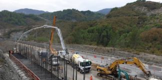FOTOT/ Shmangia e rrëshqitjes së dheut, vazhdon puna nga tuneli i Krrabës drejt Elbasanit
