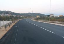 FOTOT/ Asfaltohet aksi Vorë-Kthesa e Rinasit, vijon puna deri në Fushë Krujë