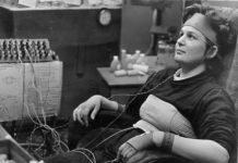 FOTOT/ Njihuni me gruan e parë që shkoi në hapësirë, kush është kozmonautja legjendare