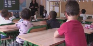 Franca vendos arsimin e detyrueshëm që në moshën 3-vjeçare