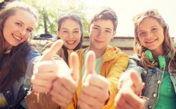 Doni të studioni në SHBA? Ambasada amerikane: Aplikoni për YES