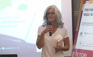 Shkrimtarja gjermane udhëtim 5 ditor me autobus në Shqipëri: Vend magjik!