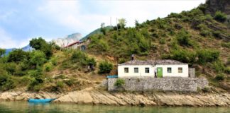 Gazetarja italiane: Mrekulli! Nuk gjej dot fjalë tjetër për ta përshkruar liqenin e Komanit