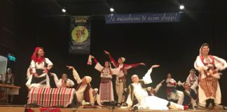 FOTOT/ Kënget dhe vallet shqiptare ndezin Zvicrën