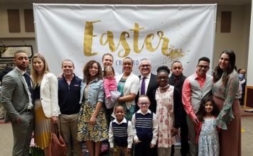 Njihuni me super nënën, adopton gjashtë fëmijë me aftësi të kufizuara