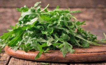 Njihuni me bimën që lufton plakjen, ul tensionin, pastron gjakun dhe organizmin