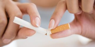 Ushqimet që ju pastrojnë nga nikotina