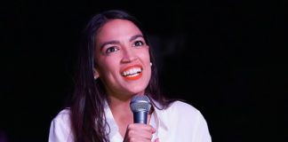 Frymëzuese/ Nga kameriere në Kongresin e SHBA, kush është emigrantja që hyri në historinë e Amerikës