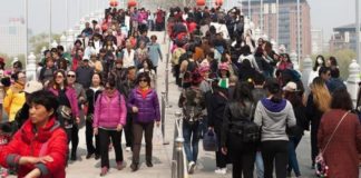 A e dinit që 3 në 10 kinezë nuk e kuptojnë njëri-tjetrin? 380 mln kinezë, flasin ndryshe nga 1.1 miliard të tjerët